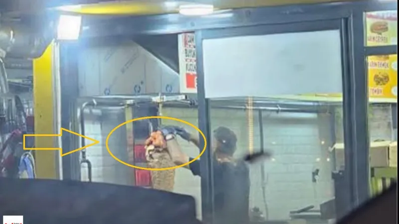 Tokat'ta Döner Skandalı! Pişmiş Tavuğa Çiğ Takviye İddiası Şok Etti!