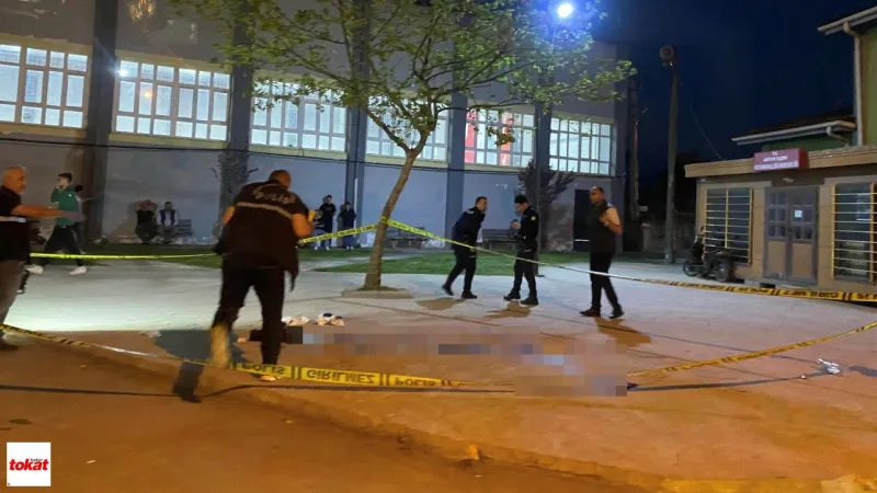 Sakarya'da Kanlı Kavga! 15 Yaşındaki Çocuktan Bıçaklı Saldırı Şoku