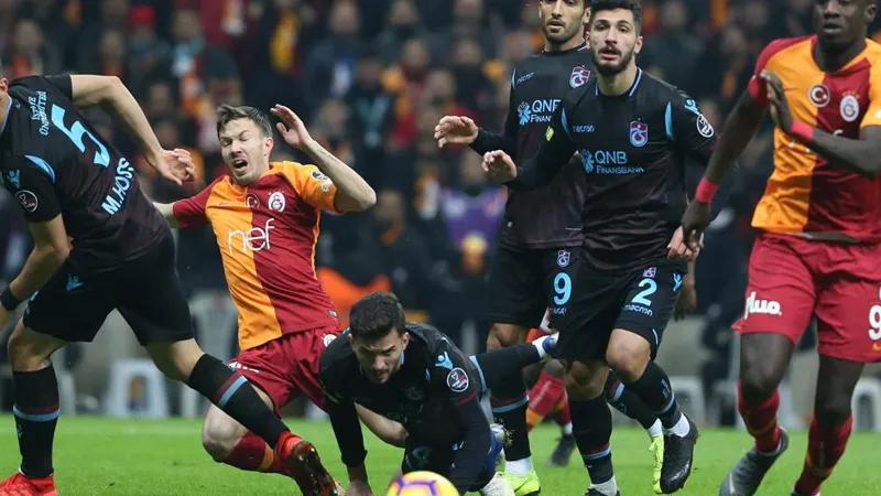 Galatasaray Trabzon'da! Şampiyonluk Maçı mı?