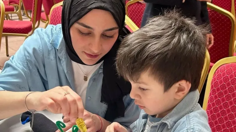 Çoraptan Tırtıl Yapımı: Minik Ellerden Yaratıcı Dönüşüm!