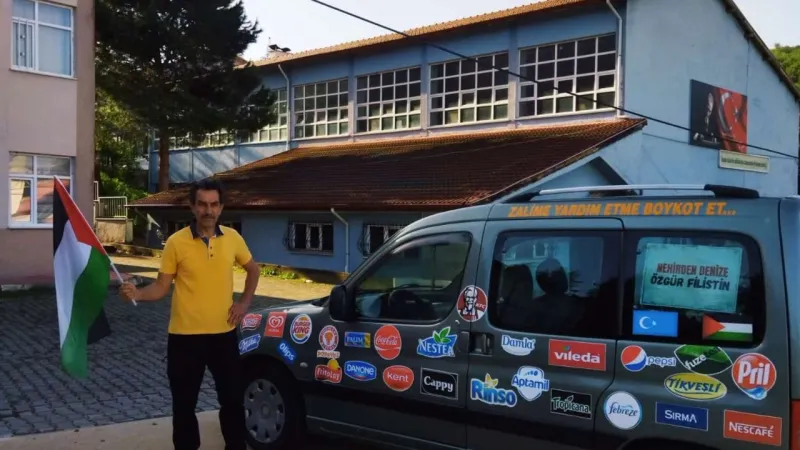 Niksar'da Boykot Otomobili: İsrail Ürünlerine Dikkat Çekiyor!
