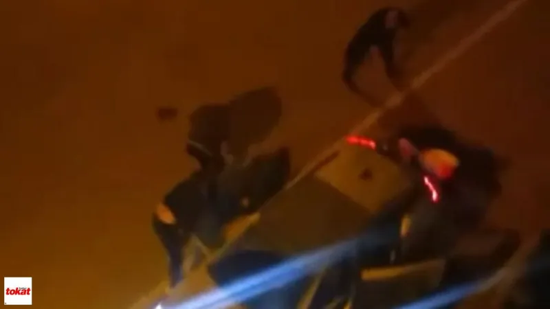 Diyarbakır'da Silahlı Çatışma! Polis Yaralı, Dehşet Kamerada