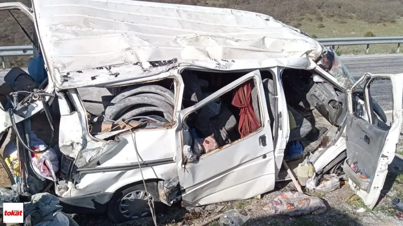 Yozgat'ta Minibüs Faciası! Takla Attı: 1 Ölü, 2 Yaralı