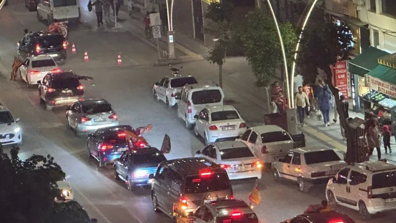 Tokat'ta Şampiyonluk Coşkusu! Galatasaraylılar Oyun Havalarıyla Kutladı