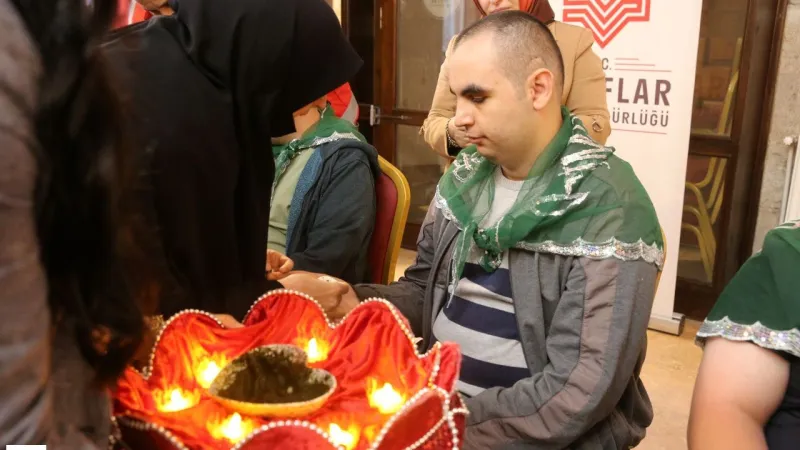 Tokat'ta Duygulandıran Anlar: Engelli Bireyler İçin Asker Kınası!
