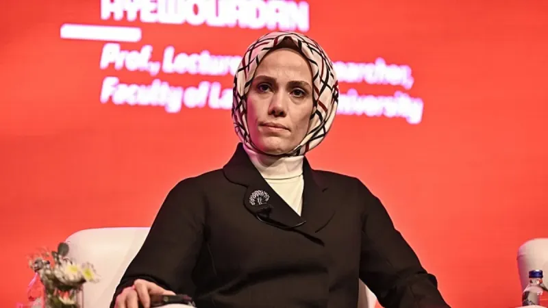 Nun Eğitim ve Kültür Vakfı Yönetim Kurulu Başkanı Esra Albayrak'tan "Dijitalleşme" uyarısı: Sömürgecilik artık algoritmalarla yapılıyor
