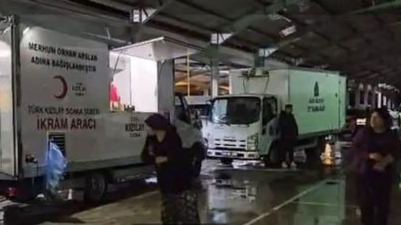 Balıkesir Sallandı, Yağmur Başladı! Vatandaşlar Neler Yaşadı?