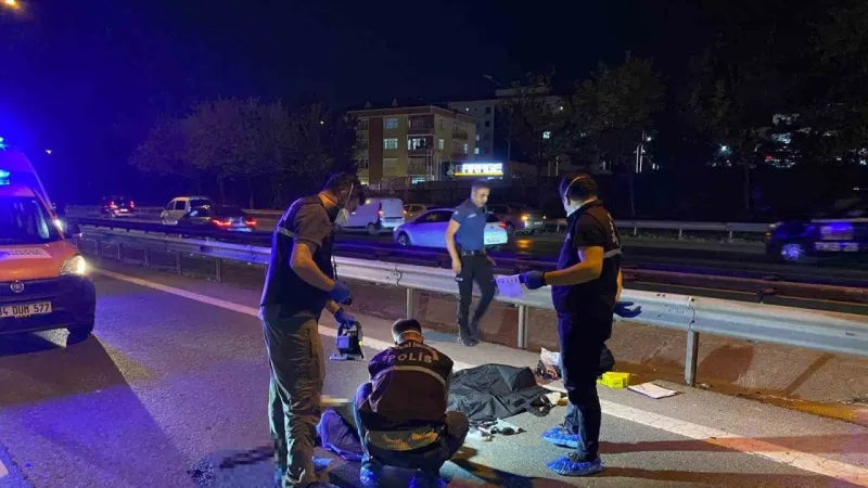 Otoyoldan karşıya geçerken otomobilin çarptığı bir kişi hayatını kaybetti