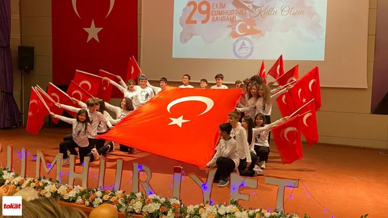29 Ekim Coşkusu: Ayışığı Okulu'ndan Unutulmaz Cumhuriyet Bayramı!