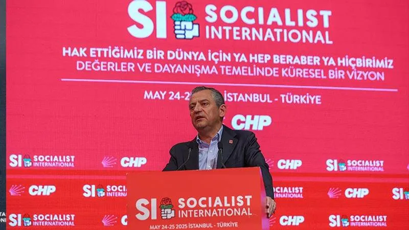 Özgür Özel'den Şok Sözler: Türkiye'de Sivil Darbe mi Var?