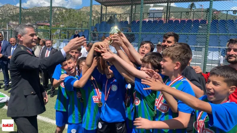 Reşadiye'de Süper Lig Rüzgarı! U12 Turnuvası Coşturdu