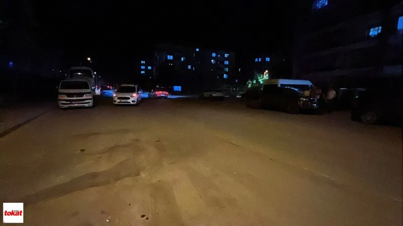 Seyir halindeyken tartıştılar, caddede önünü kesip bıçakladı