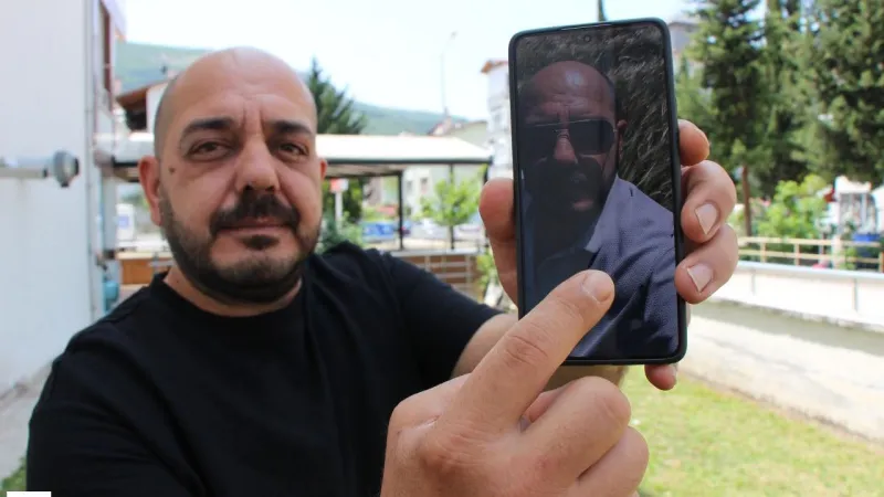 Tarlada yaptığı selfie hayatını kurtardı, ekrandan fark etti
