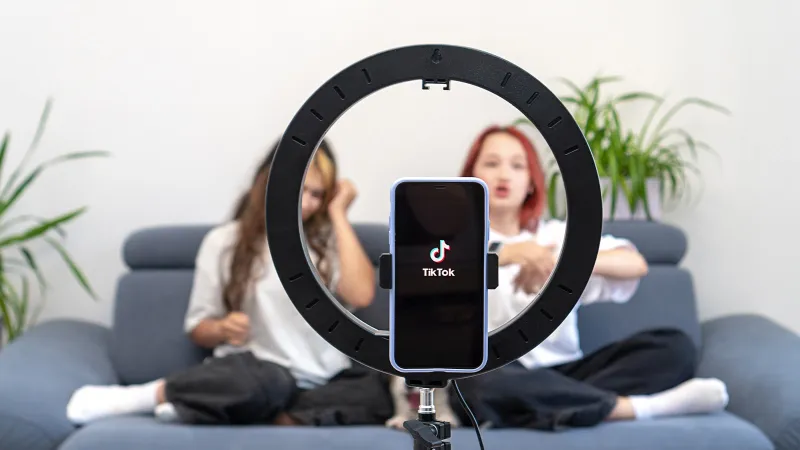 Tehlike sosyal medyada kol geziyor, TikTok akımlarına dikkat!