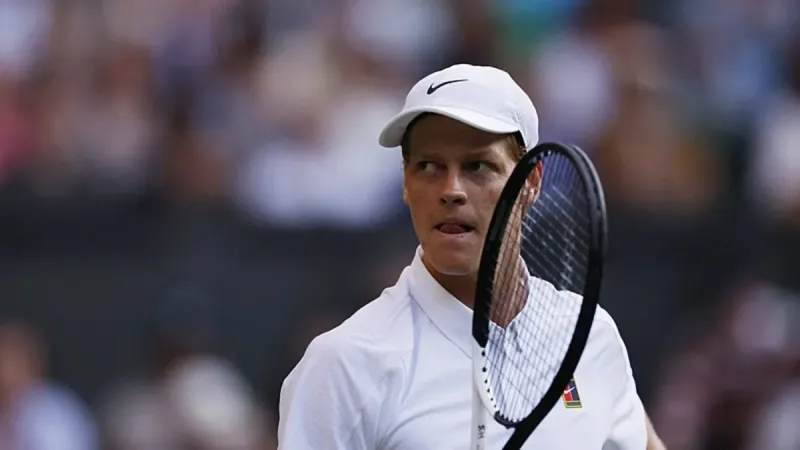 Tek erkeklerde dünya 1 numarası Sinner, Wimbledon'da 3. tura çıktı