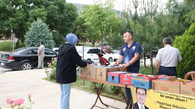 Tokat Belediyesi’nden AYT Sınavında Moral Desteği