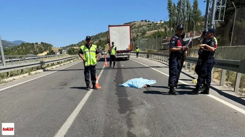 Tokat'ta Feci Kaza: Tır Yayaları Biçti! Yaşlı Kadın Hayatını Kaybetti