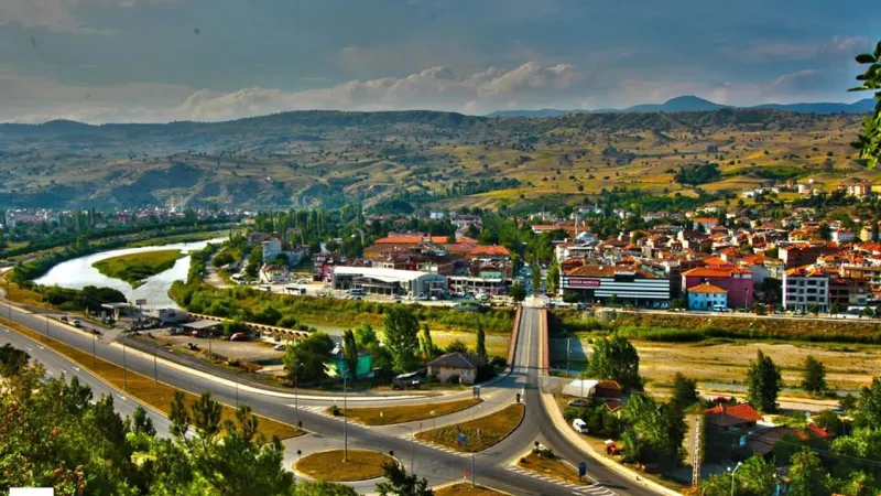 Tokat'ın 500 Hanelik Köyüydü Amasya'nın En Çok Gelişen İlçesi Oldu Uluslararası Yolu Güzel Bir Şelalesi Var