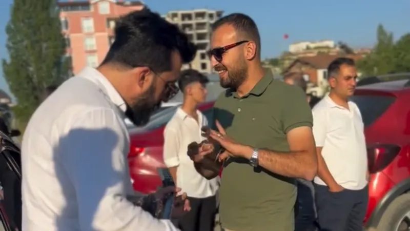 Tokat’ın Düğünlerine Renk Katan İsim: Gökhan Kurt ve “Tokat Sarması” Sosyal Medyayı Sallıyor