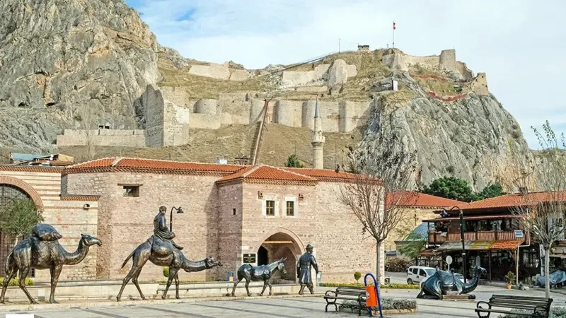 Tokat'ın Nüfusu 1 Milyonu Aştı İğne Atsan Yere Düşmüyor Doğudan Batıdan Akın Var