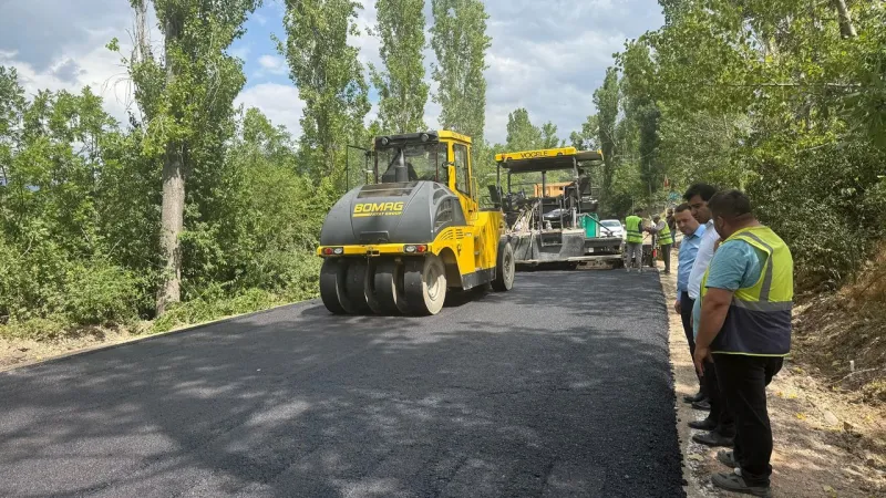Tokat'ın Yolları Yeniden Yazılıyor: Genel Sekreter Kayhan, Altyapı Atılımını Yerinde İnceledi!