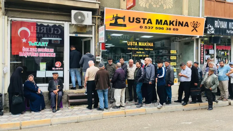 Tokat'ta Kentkart Kuyruğu! Vatandaşlar Akın Etti, Neler Oluyor?