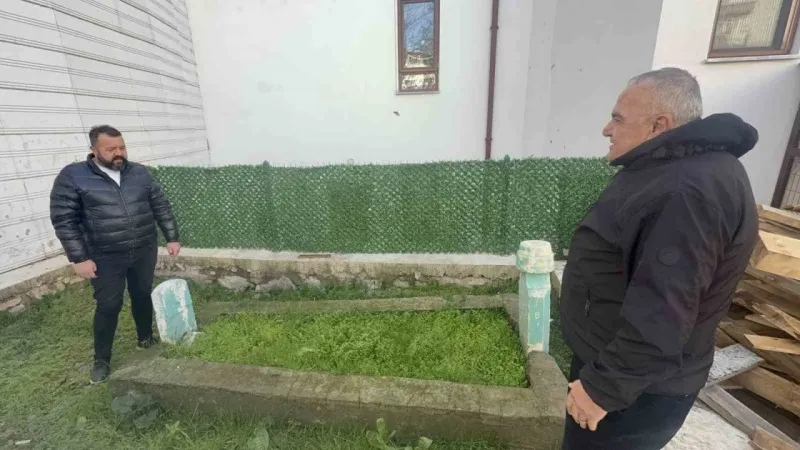 Tokat'ta binalar arasında kalan türbe unutulmaya yüz tuttu