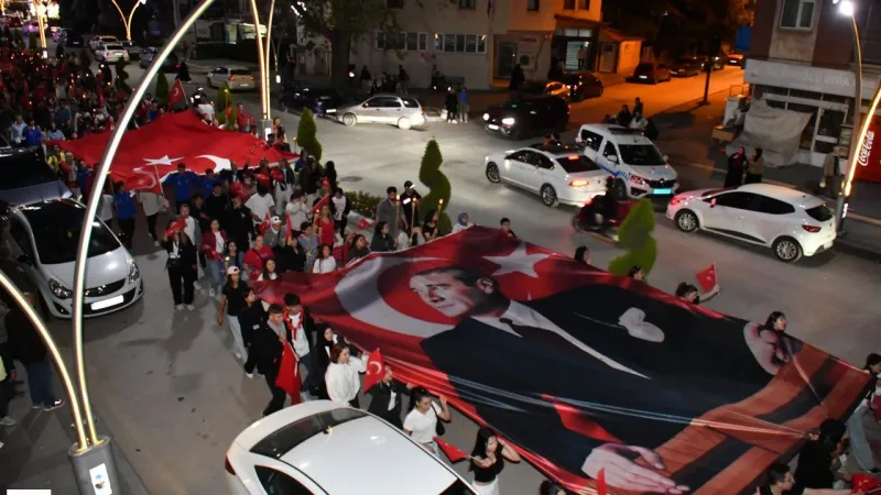 Tokat'ta Fener Alayı Coşkusu: Vatandaşlar Akın Akın!