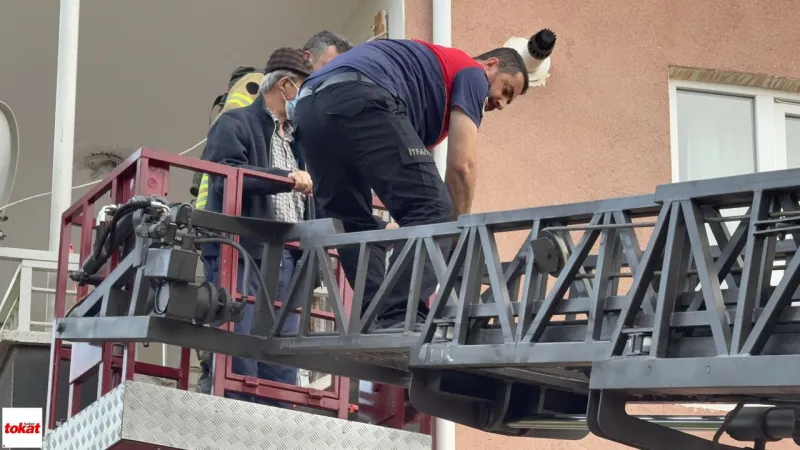 Tokat'ta İki Kadının "Fare Kovma" Yöntemi Apartmanı Hastanelik Etti
