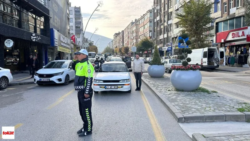 Tokat'ta 9'u 5 Geçti: Atatürk Anıldı! Duygusal Anlar Yaşandı