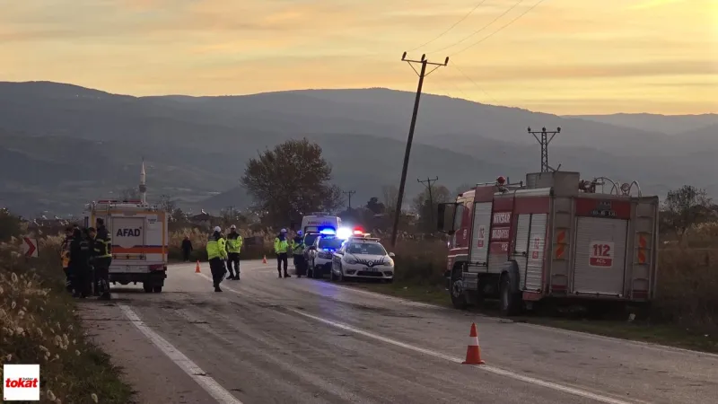 Tokat'ta Sabahın İlk Işıklarında Feci Kaza! 2 Ölü, 1 Kişi Hayat Mücadelesi Veriyor