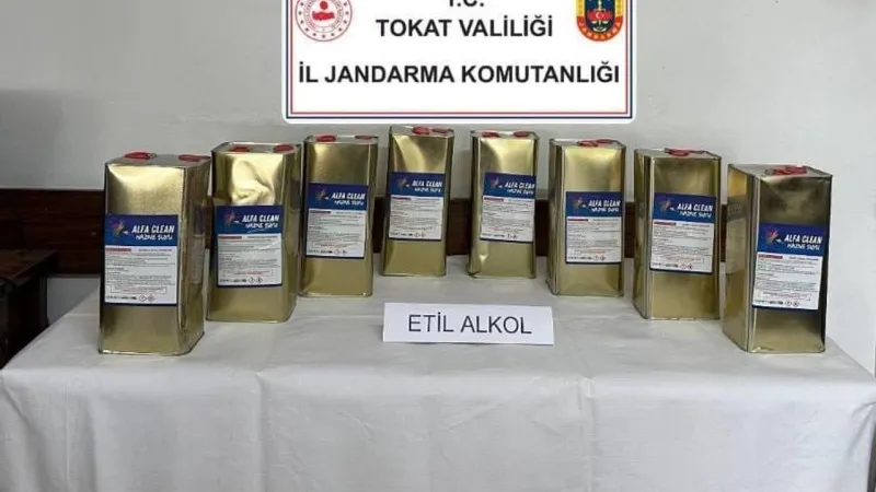 Tokat’ta Sahte İçki Avı: Litrelerce Kaçak Alkol Ele Geçirildi