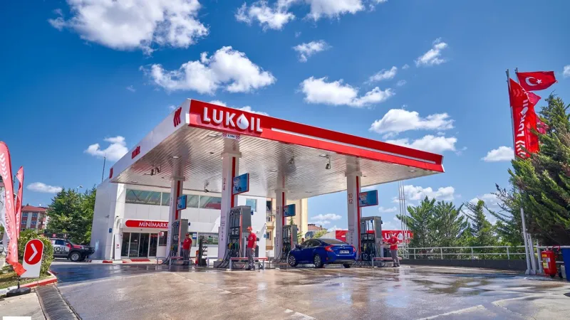 Lukoil Türkiye'den Çekiliyor Mu? Dev Petrol Şirketi Satışta!