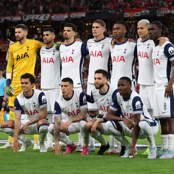 Tottenham'dan Unutulmaz Zafer! 17 Yıllık Kupa Hasreti Bitti!