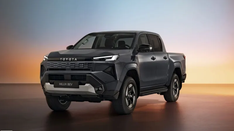 Toyota Hilux Elektrikli: Efsane Geri Döndü! Şarjı Ne Kadar Gidiyor?