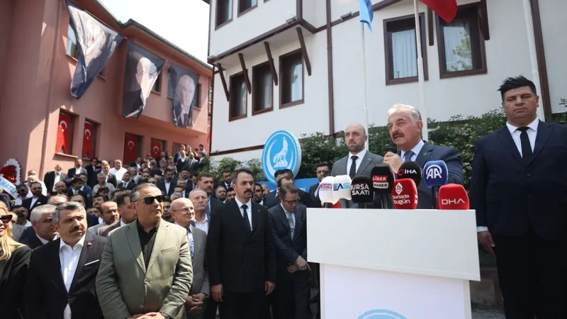 Bursa Ülkü Ocakları Yeni Binayla Coştu! Açılışta Neler Yaşandı?