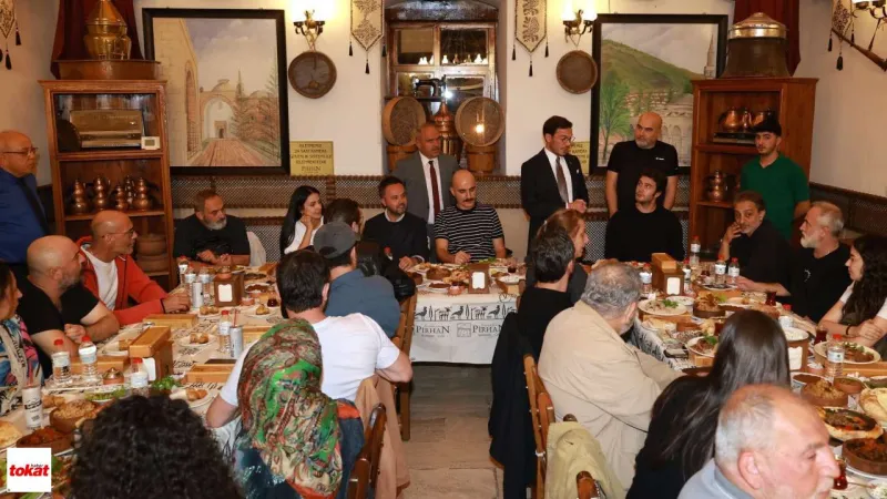 Tokat'ta Ünlüler Geçidi! "Onbeşliler" Dizisi Sürprizi